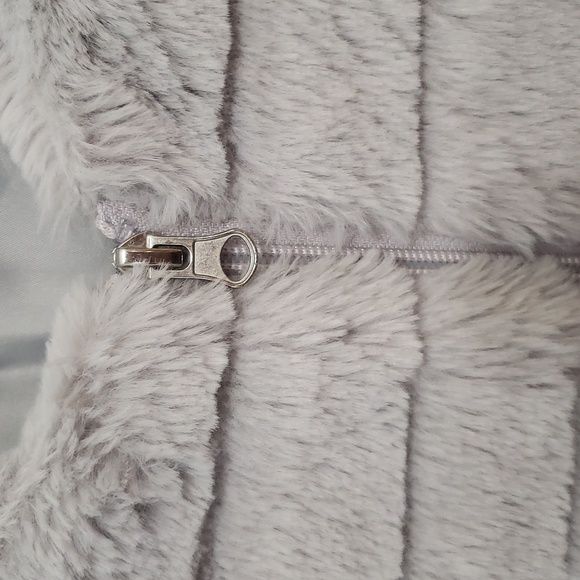 Faux Fur Jacket - Picture 2 of 6